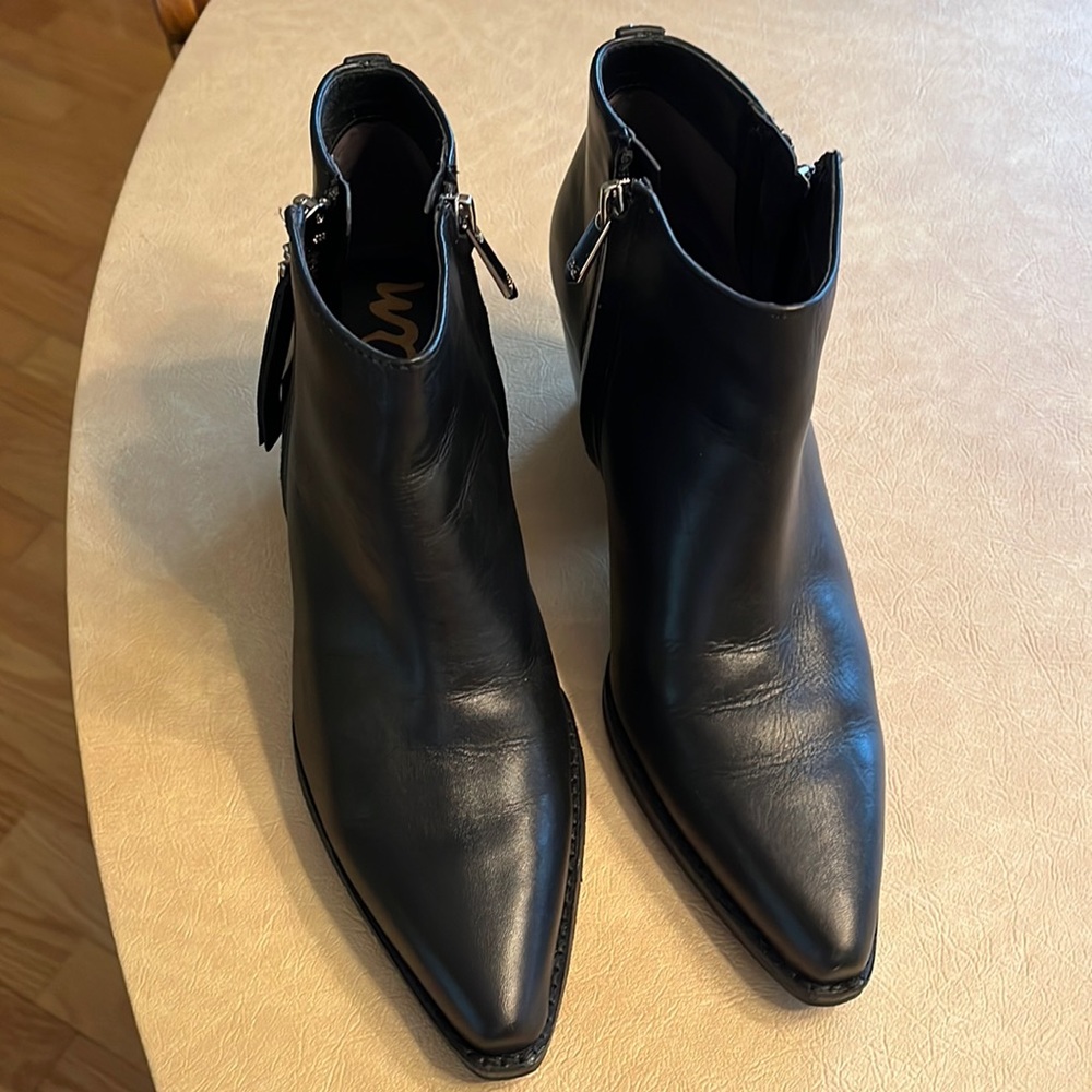 Sam Edelman black leather ankle boot. Brand new, never worn. Size 6.5